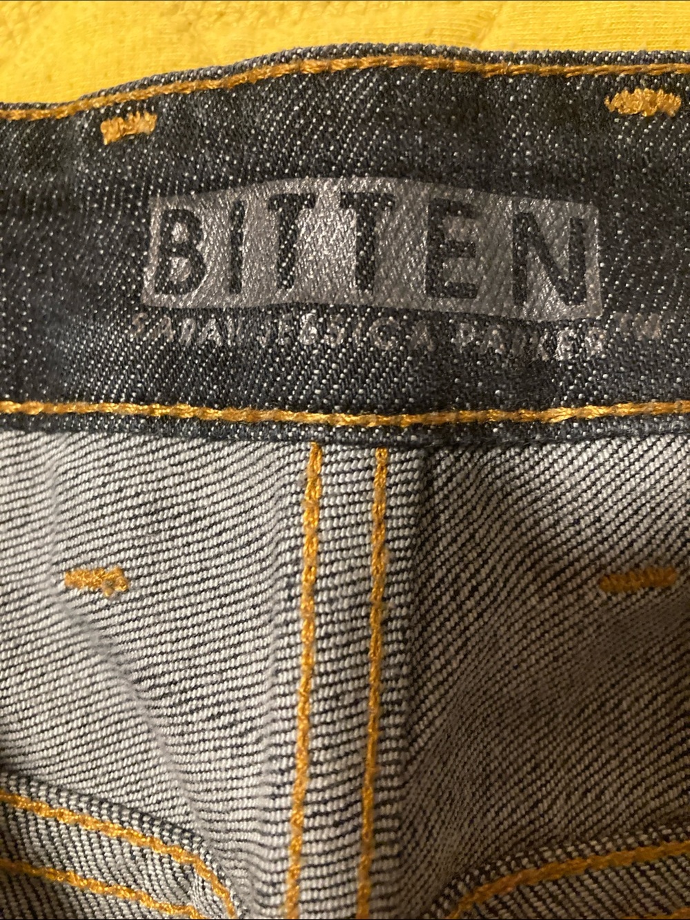 Bitten by Sarah Jessica Parker Women’s Straight-Leg Jeans in Dark Gray - Picture 2 of 3